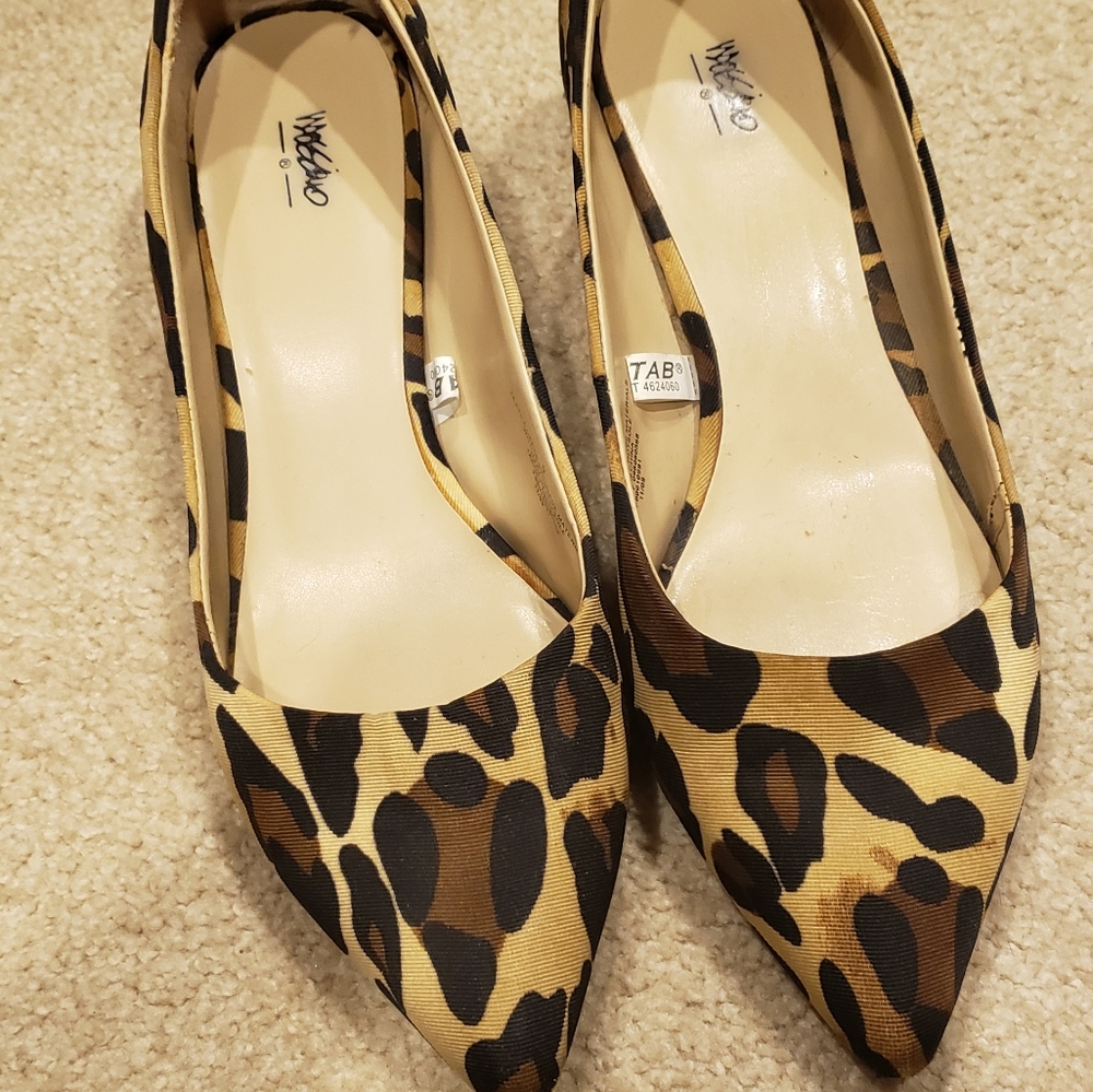 Women's kitten heel flats